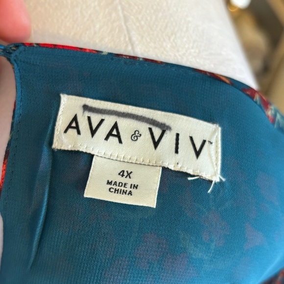 Ava & Viv Floral Tunic - Picture 7 of 8